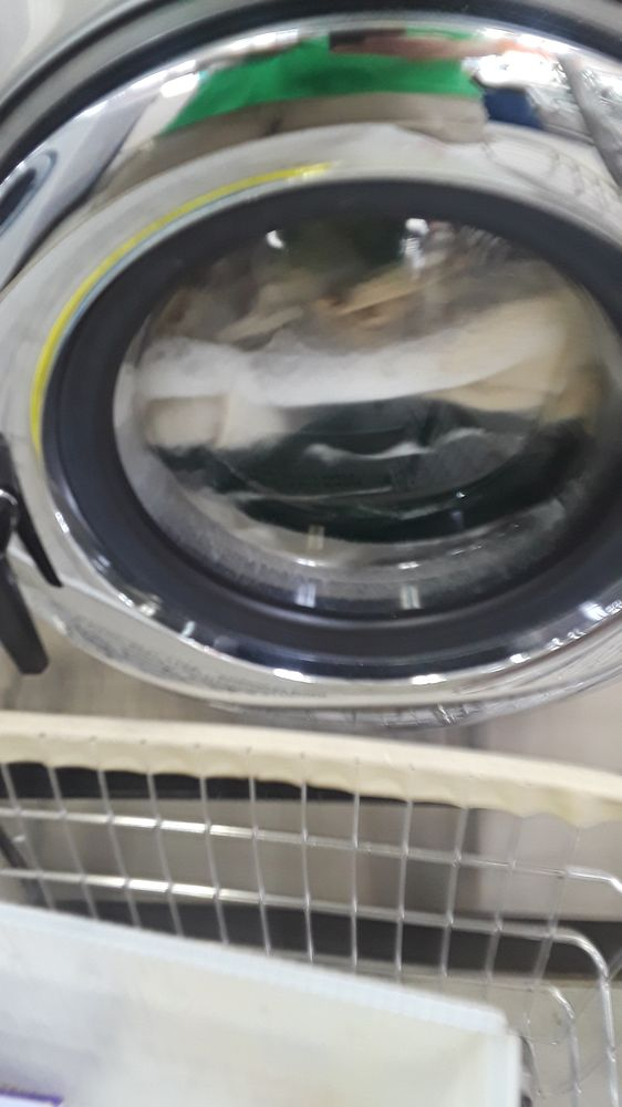 Rizos Wash Laundromat & Carwash