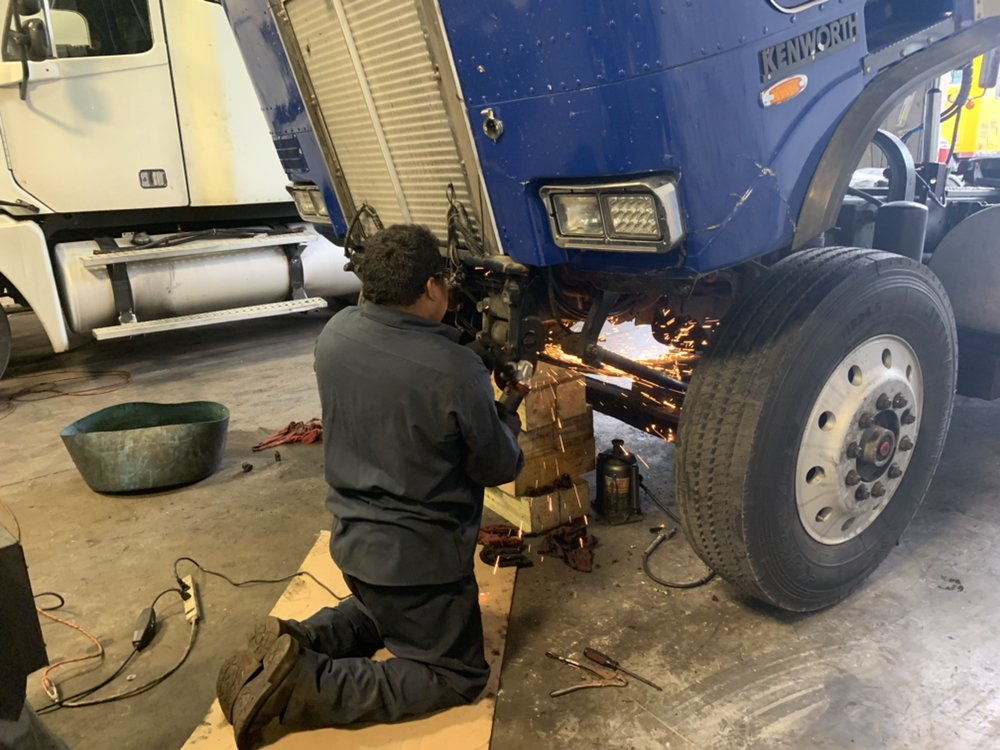 Rango Truck Repair